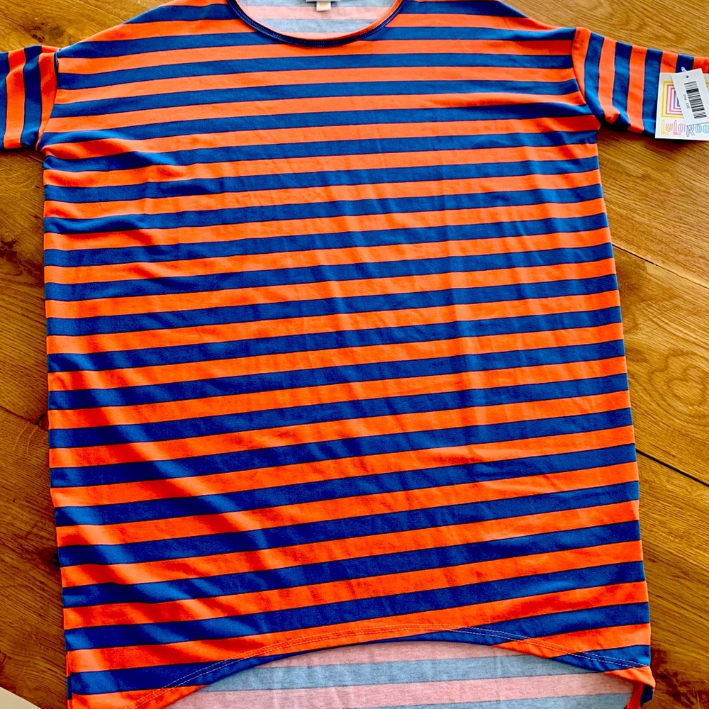 NWT LULAROE IRMA TUNIC!